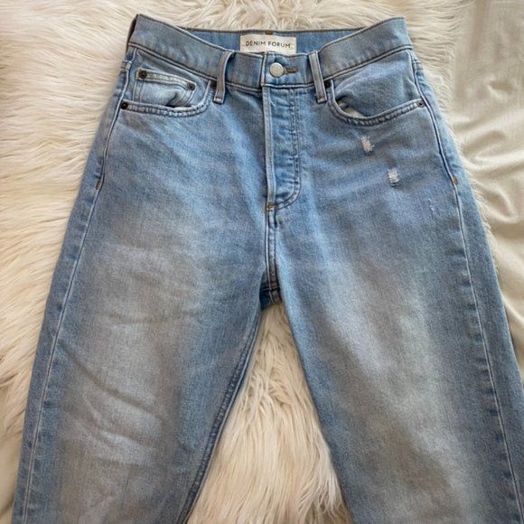 Aritzia Denim Forum Yoko High Rise Slim Jean (Light Wash) - Picture 2 of 4